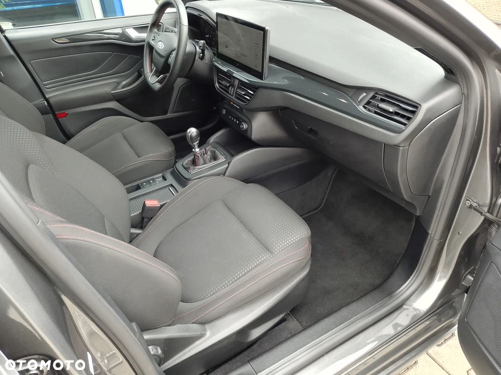 Ford Focus 1.0 EcoBoost Hybrid ST-LINE - 16