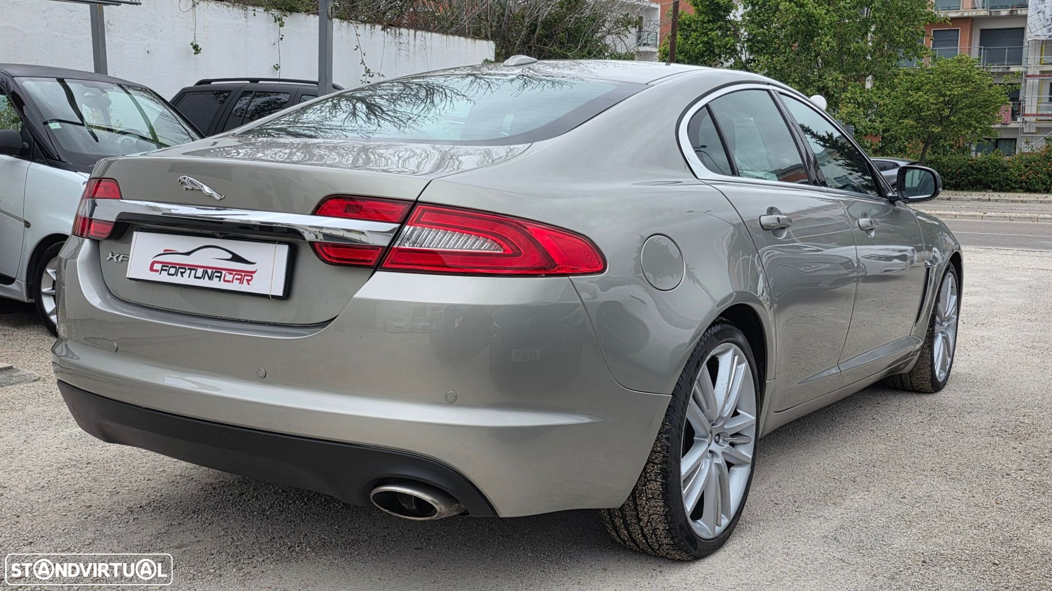 Jaguar XF 2.2 D Premium Luxury - 5