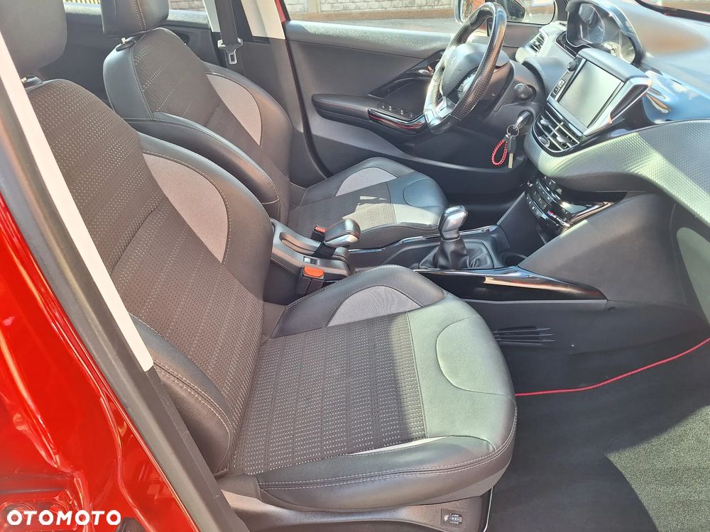 Peugeot 2008 1.6 BlueHDi Allure - 32