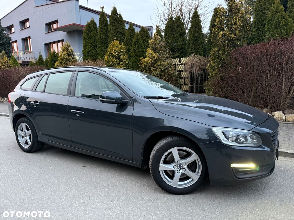 Volvo V60 D2 Momentum - 15
