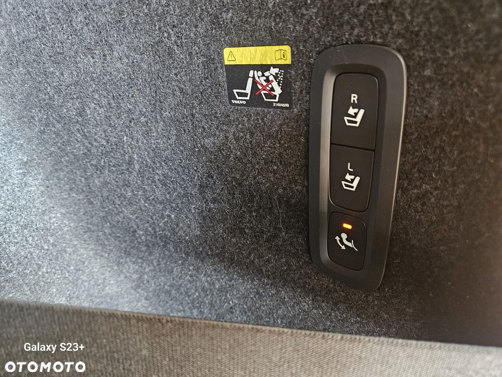 Volvo XC 40 T5 AWD R-Design - 26