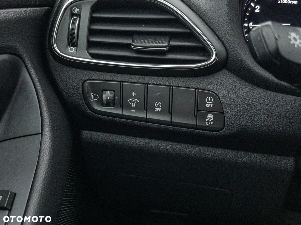 Hyundai i30 1.5 DPI Modern - 15