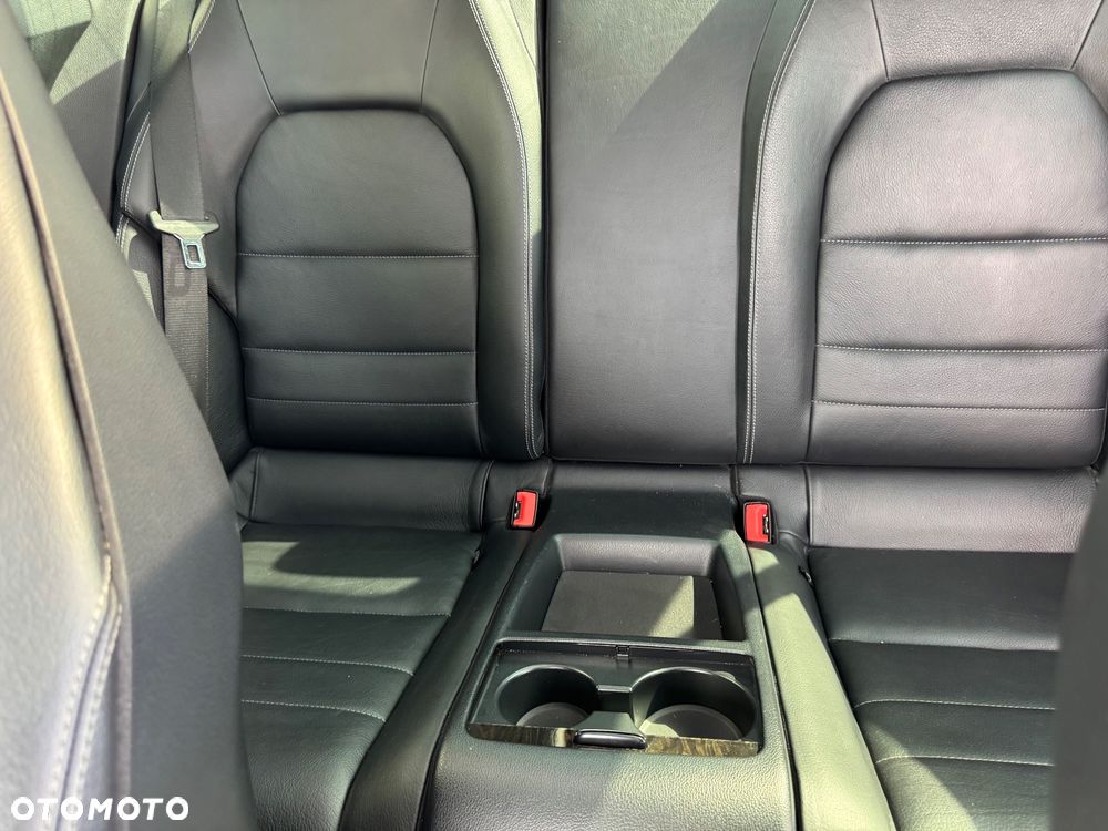 Mercedes-Benz Klasa E - 27