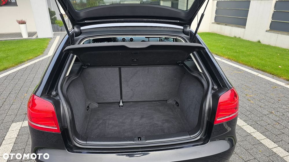 Audi A3 2.0 TDI DPF (DSG) S tronic Ambiente - 12