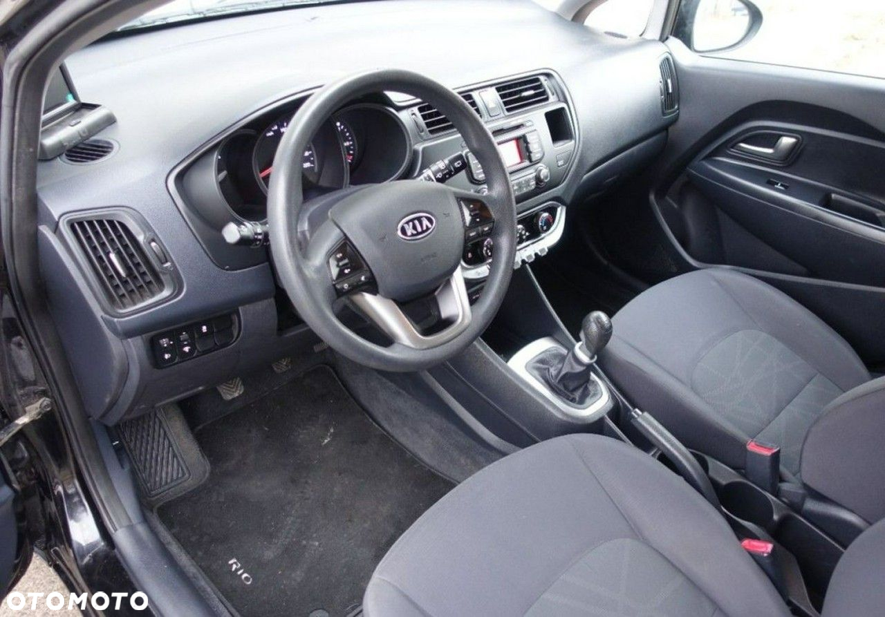 Kia Rio - 9