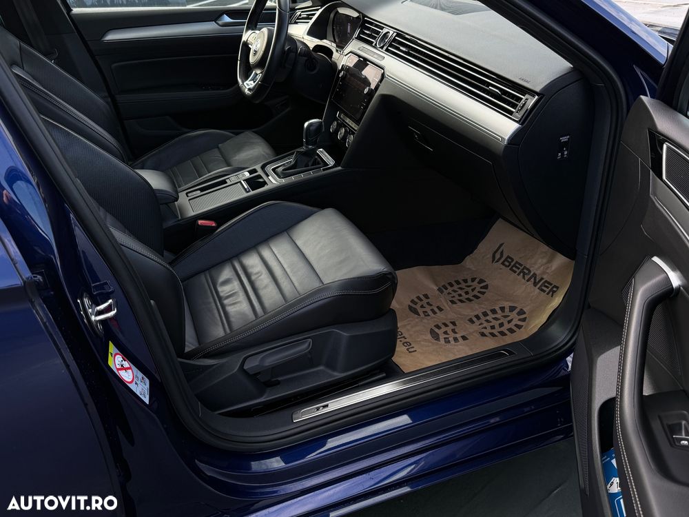 Volkswagen Passat 2.0 TDI SCR 4Motion DSG Highline - 9