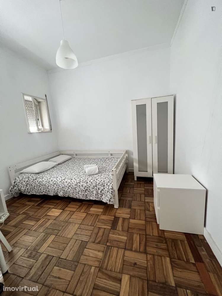 Quarto - localizado em Paranhos Porto - Grande imagem: 5/41