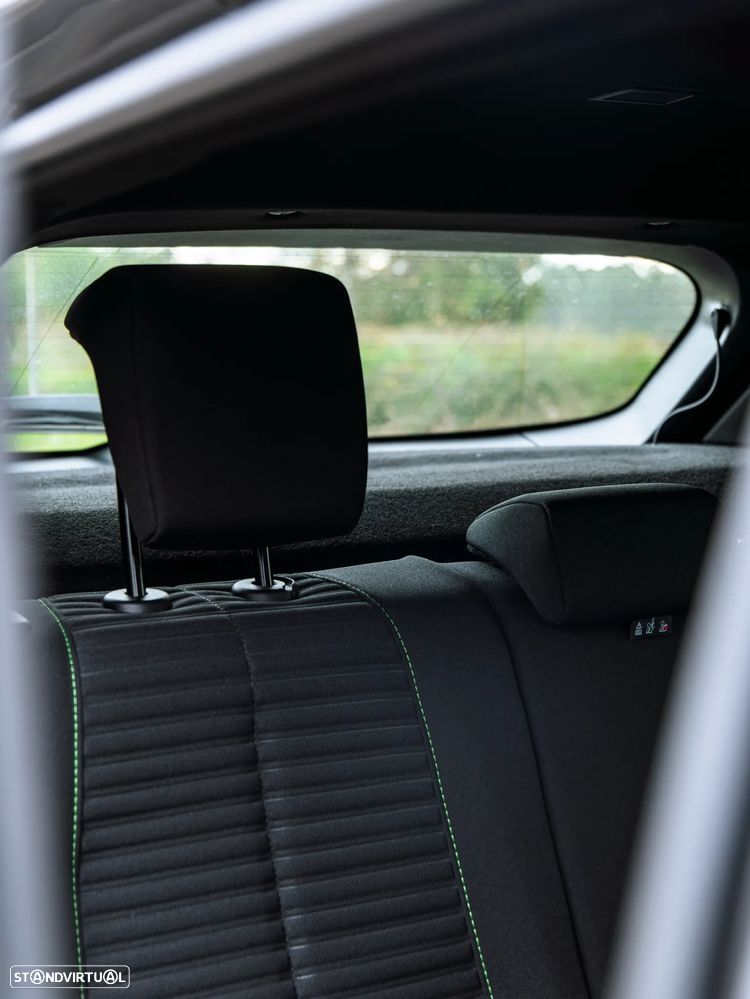 Peugeot e-2008 54 kWh Active - 10