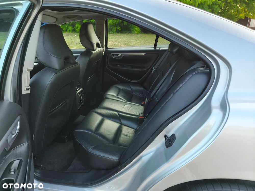 Volvo S60 2.4 Summum - 31