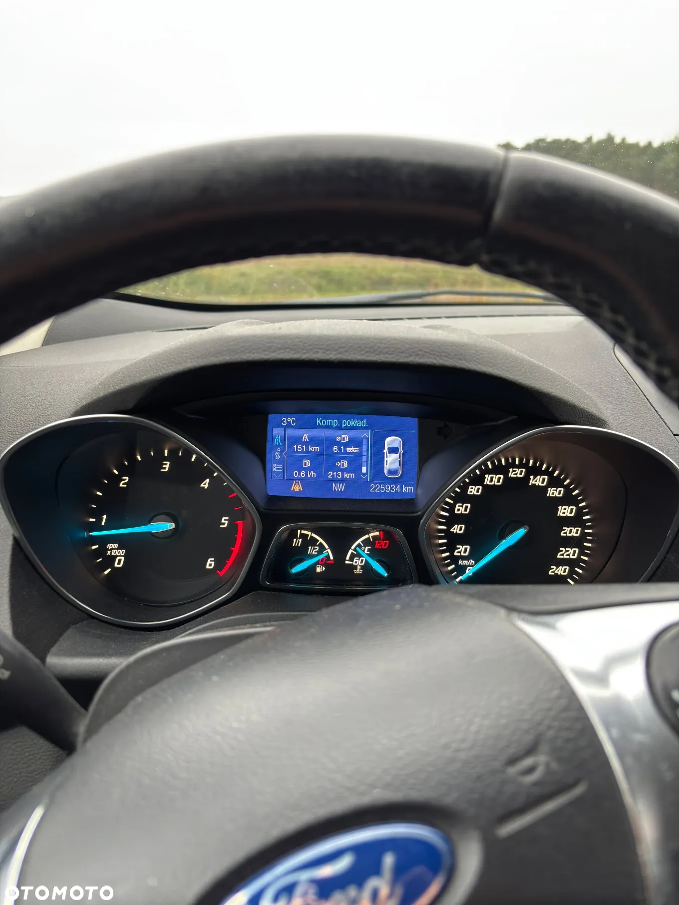 Ford Kuga - 10