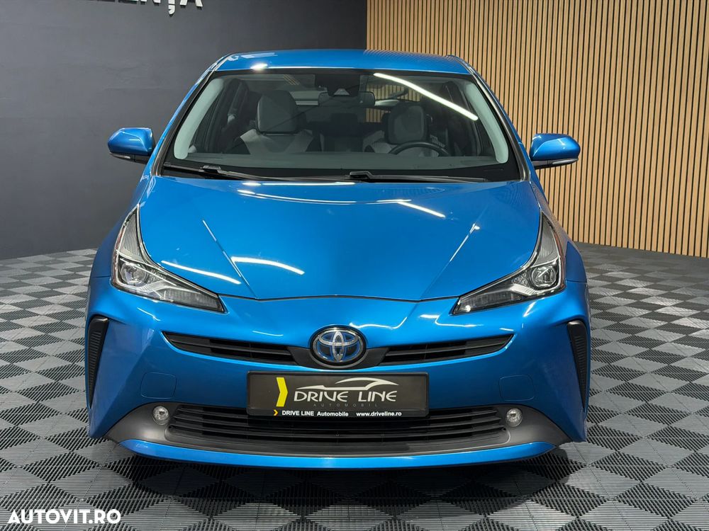 Toyota Prius Hybrid - 4