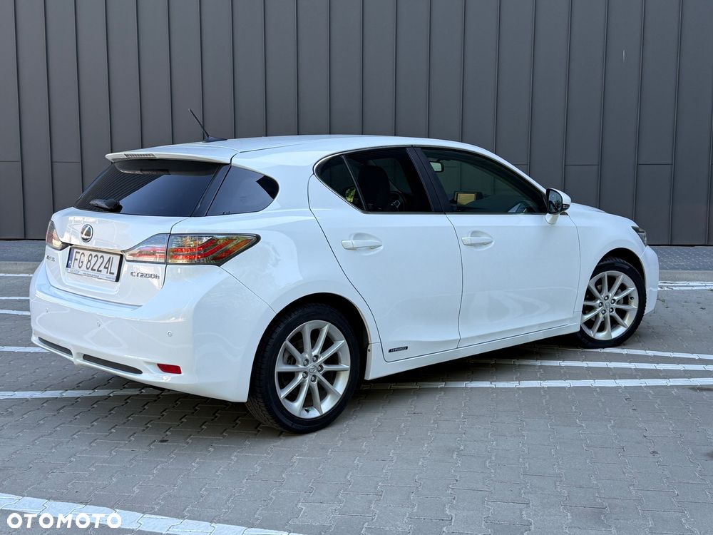 Lexus CT 200h Prestige - 10