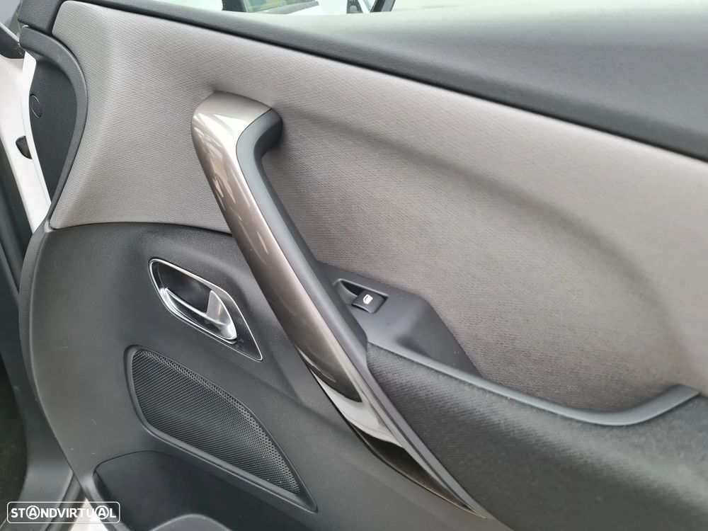 Citroën C4 Spacetourer PureTech 130 Stop&Start SHINE - 20