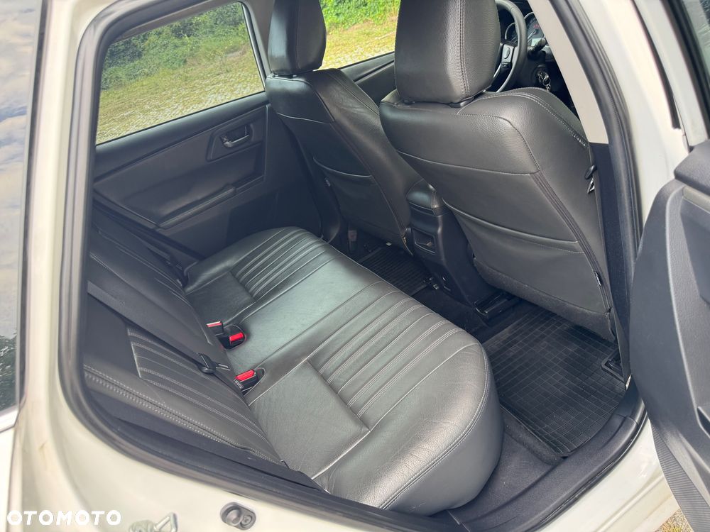 Toyota Auris 1.4 D-4D Comfort - 23