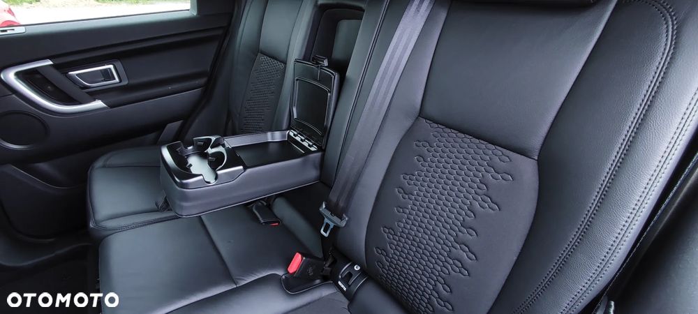 Land Rover Discovery Sport - 33