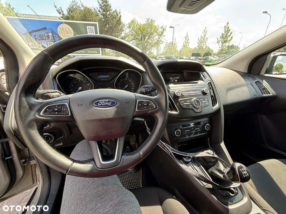 Ford Focus 1.6 Trend - 9
