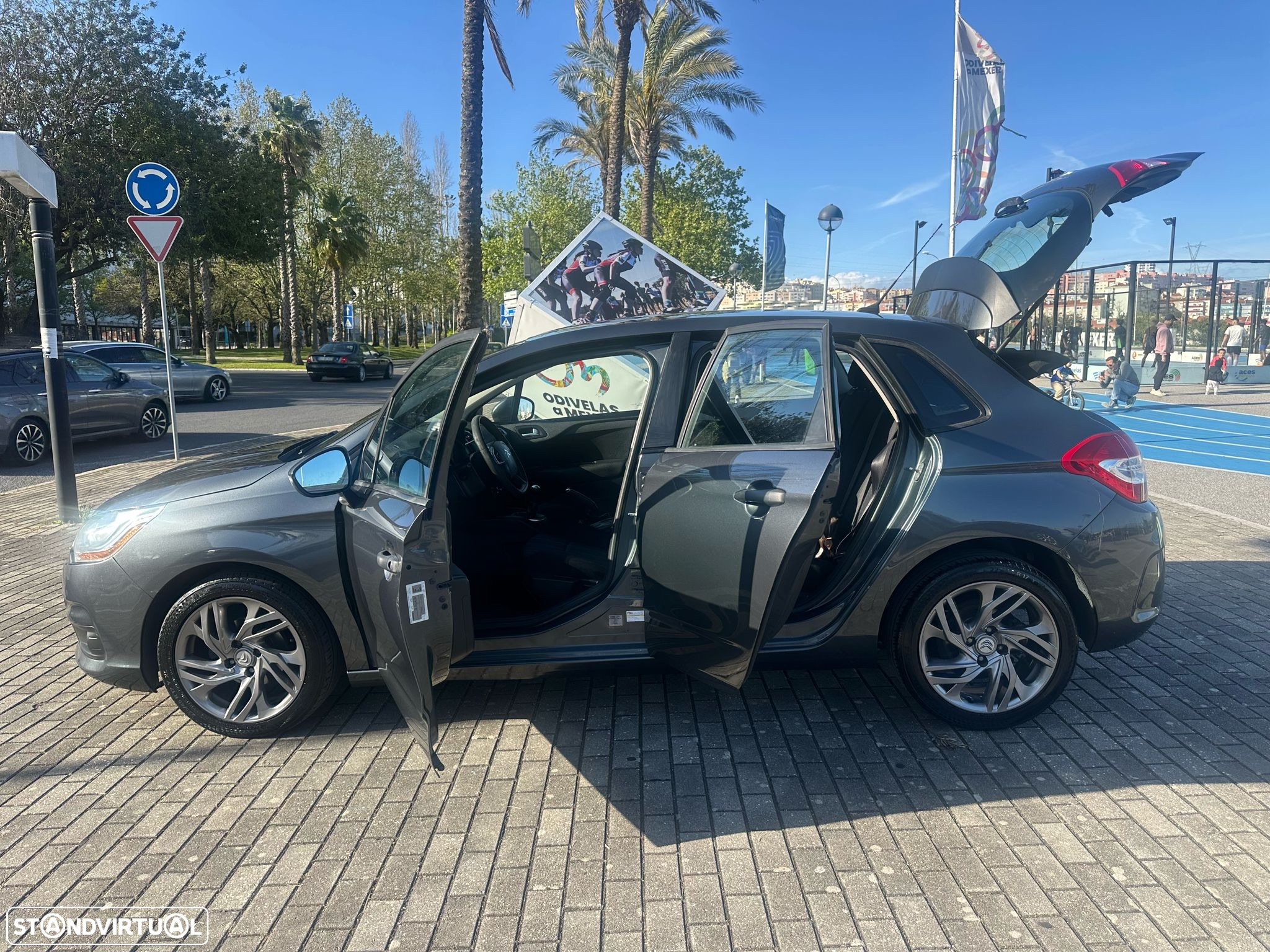 Citroën C4 1.6 HDi Attraction - 3