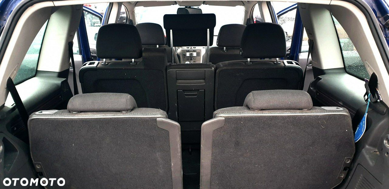 Opel Zafira - 15