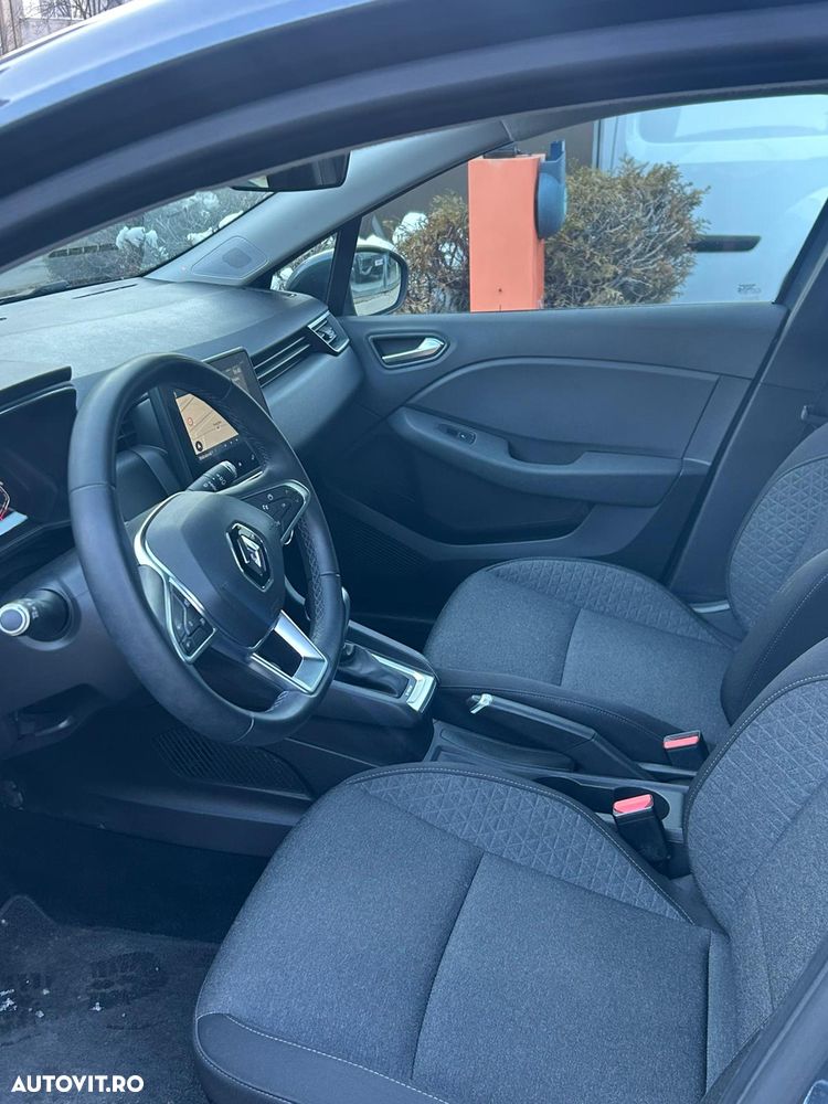 Renault Clio E-TECH 140 INTENS - 12