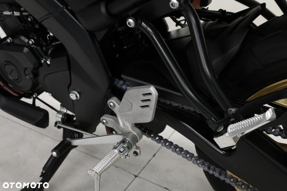 Yamaha XSR - 27