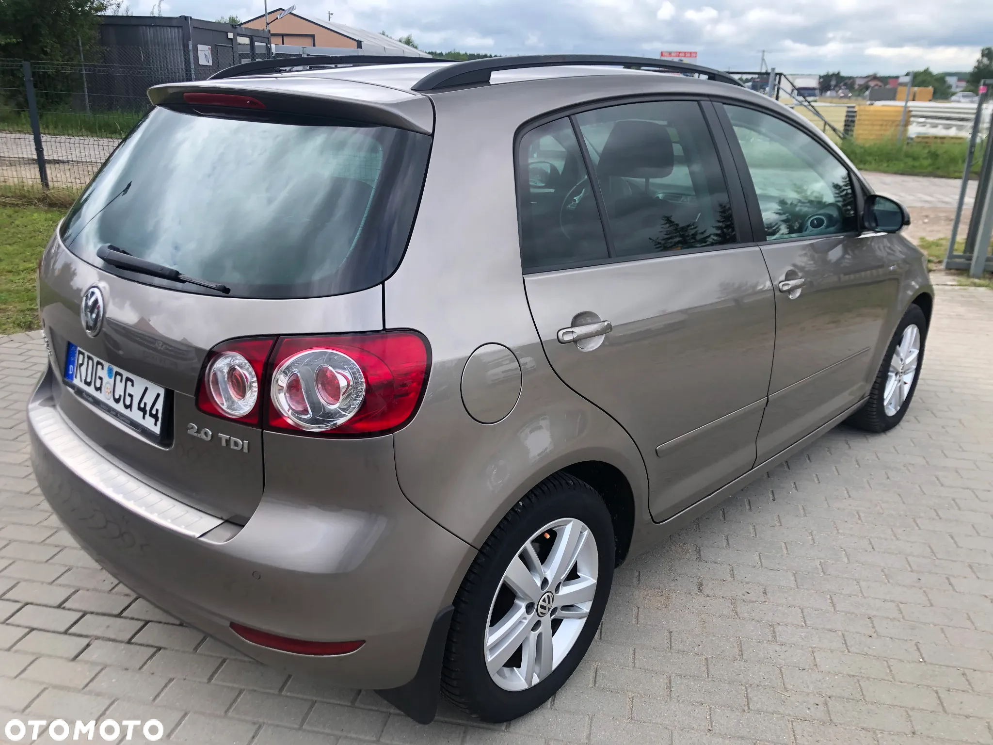 Volkswagen Golf Plus 2.0 TDI DPF MATCH - 4