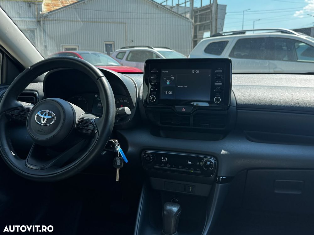 Toyota Yaris - 11