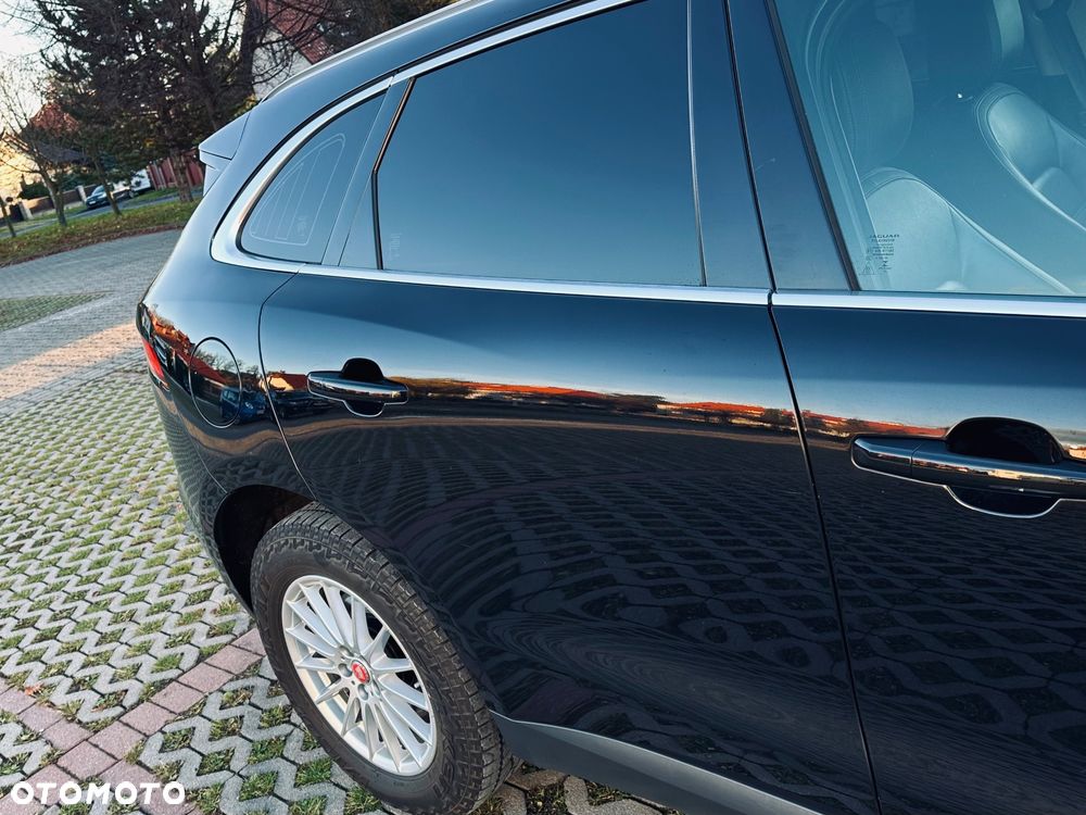 Jaguar F-Pace 2.0 i4D AWD Prestige - 17