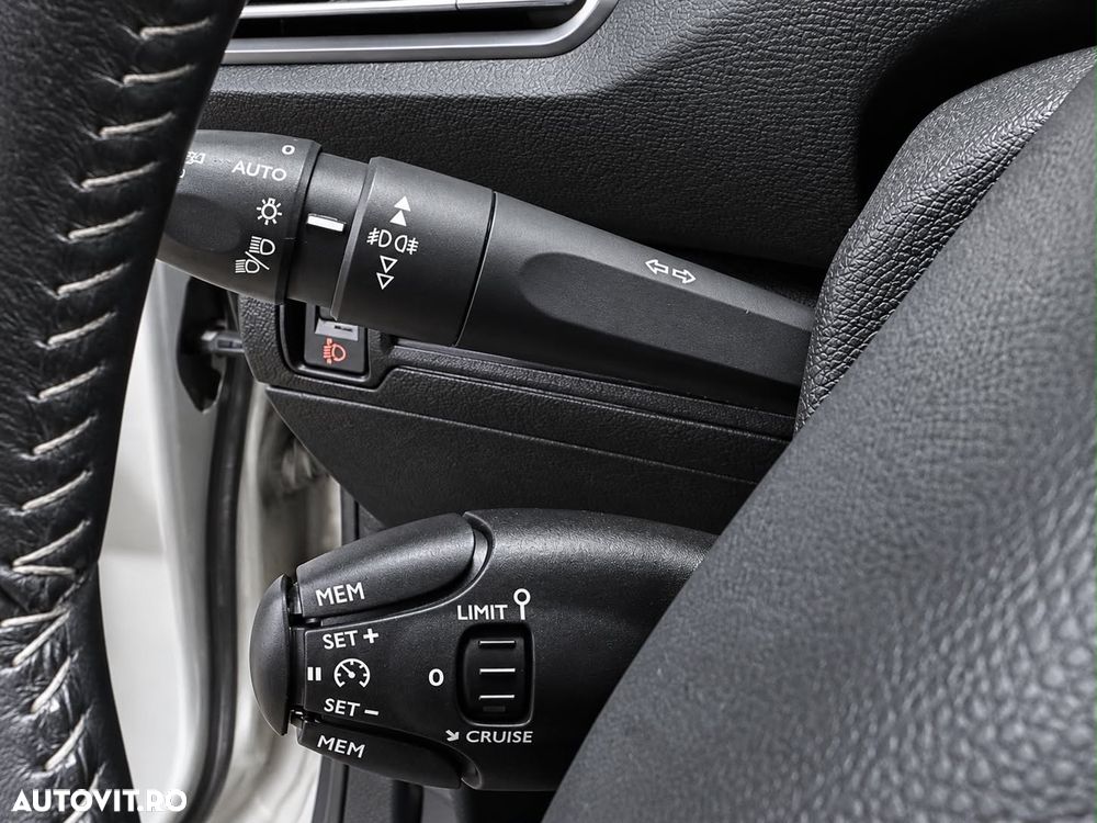 Peugeot 308 - 12