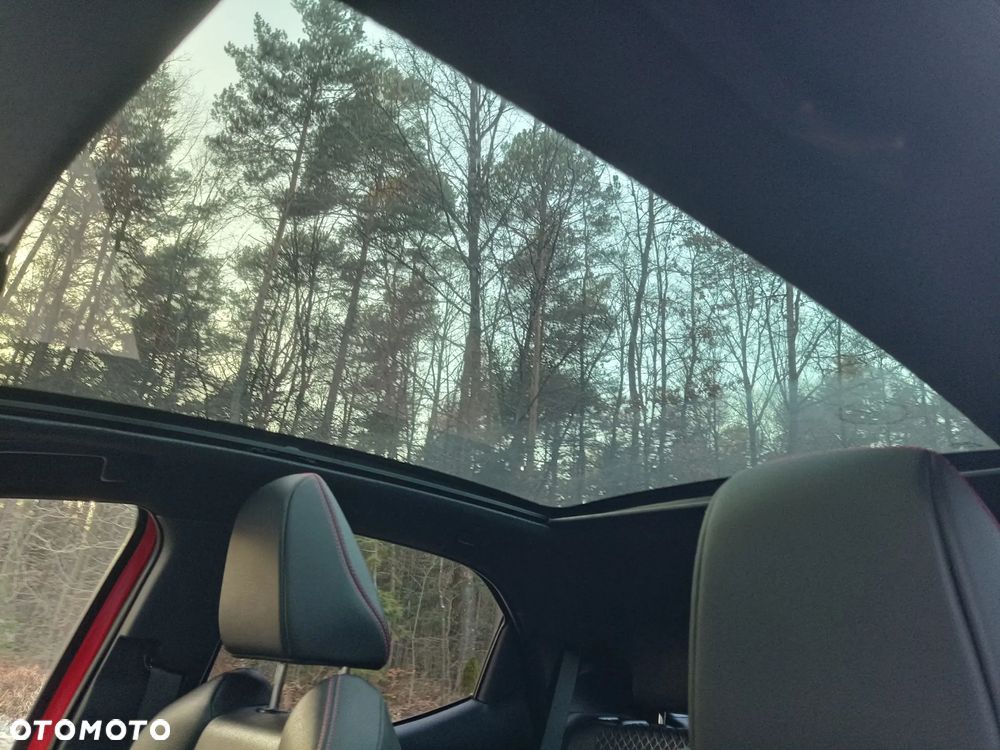 Toyota Yaris Hybrid 100 Premium - 25