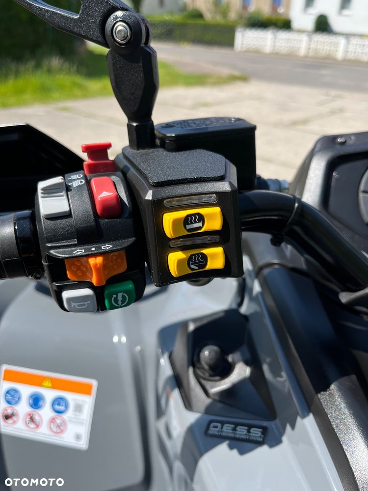 Can-Am Outlander - 10