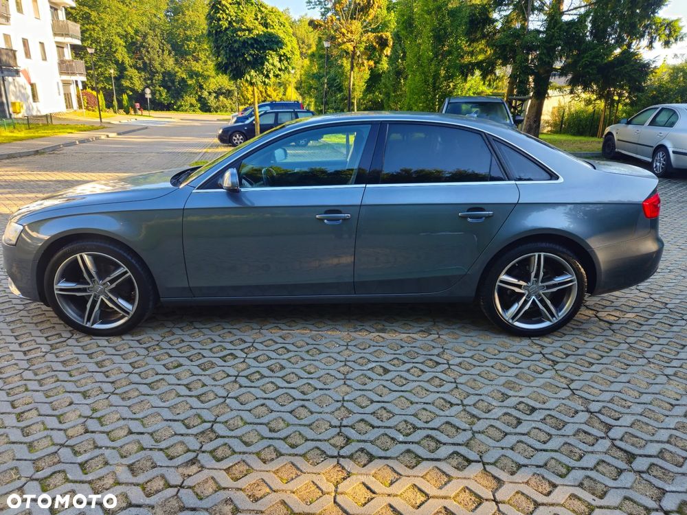 Audi A4 Limousine - 30