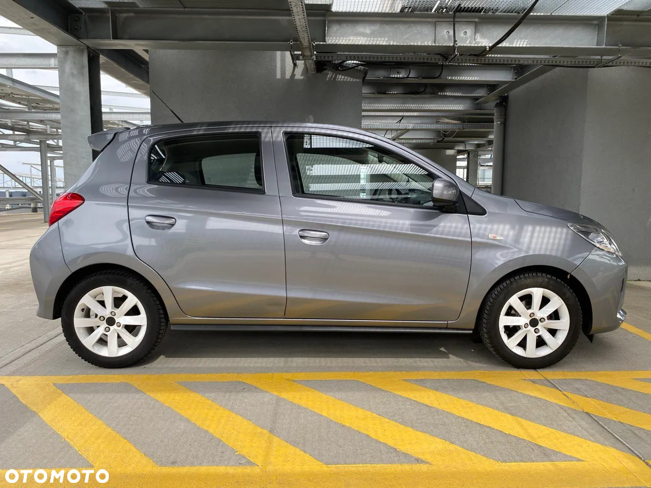 Mitsubishi Space Star 1.2 Entry - 2