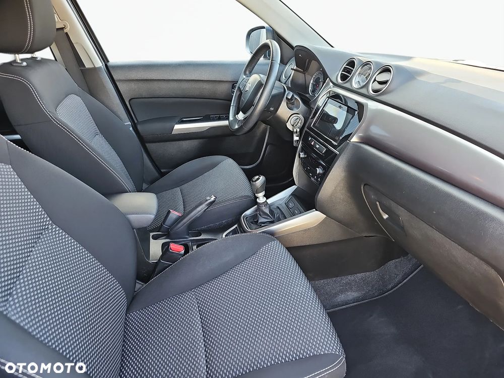 Suzuki Vitara 1.4 Boosterjet Premium 2WD - 10