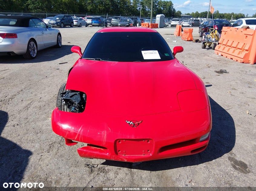 Chevrolet Corvette - 9