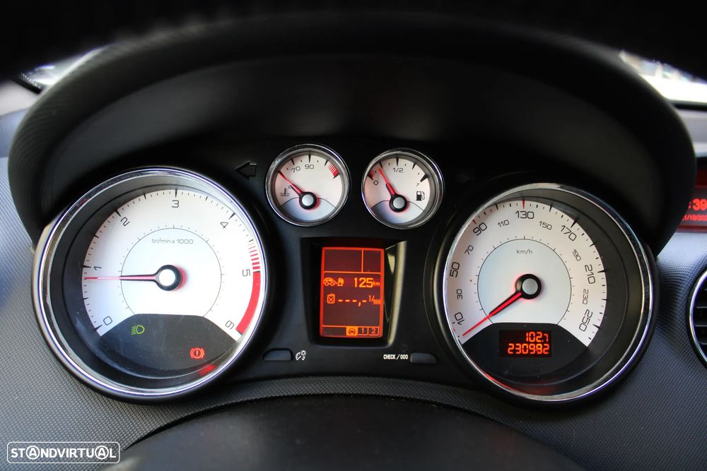 Peugeot 308 CC 1.6 HDi Sport - 33