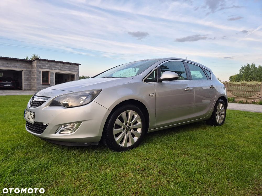 Opel Astra 1.7 CDTI Cosmo - 1