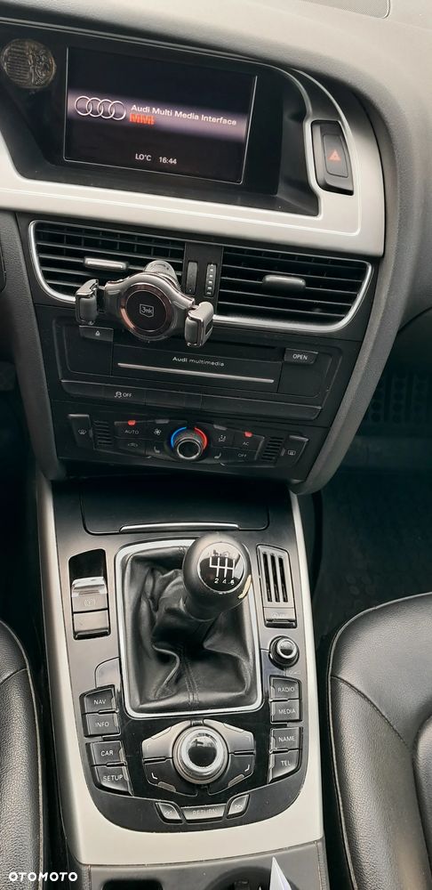 Audi A4 Avant 2.0 TDI - 15