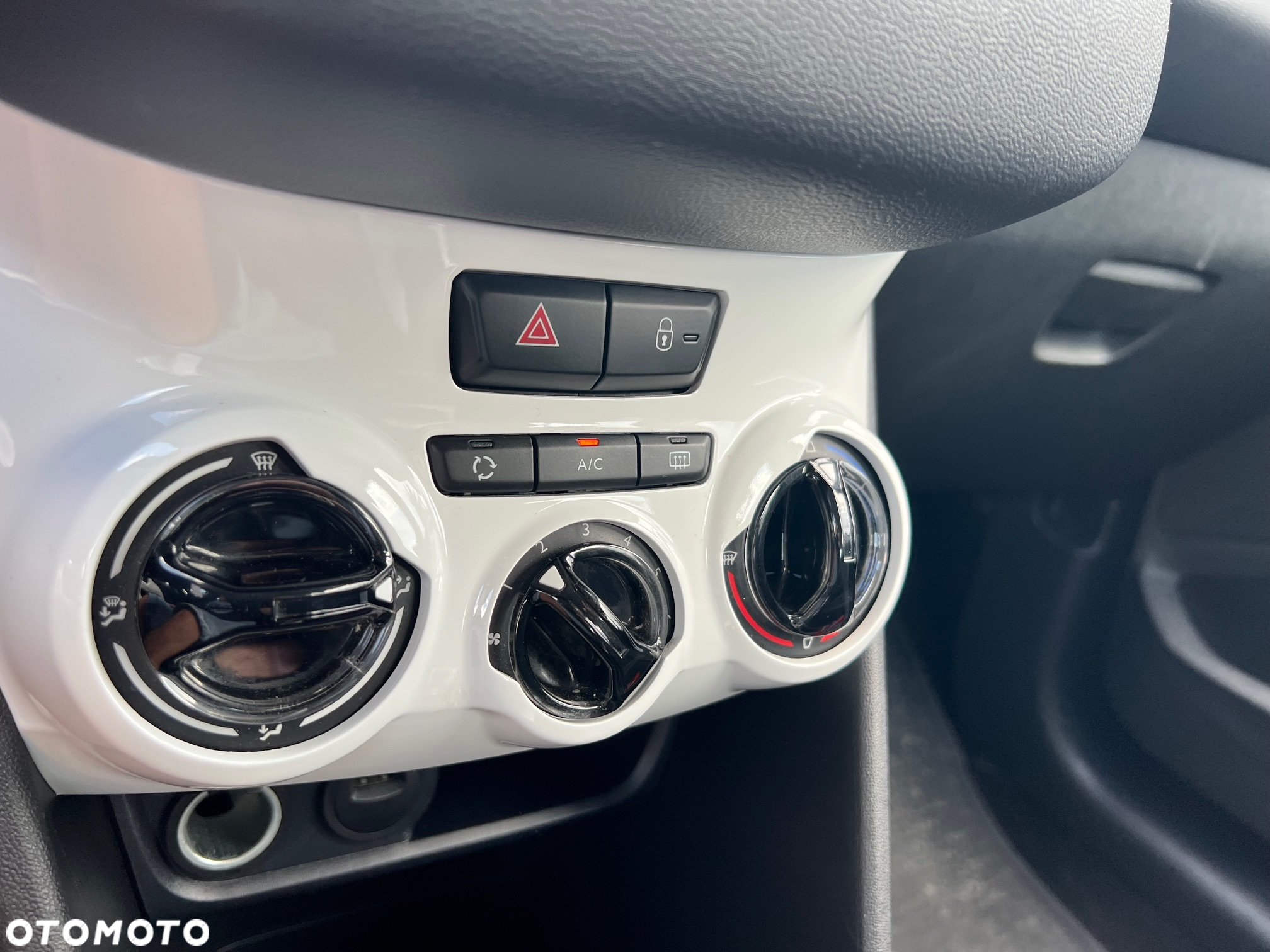Peugeot 208 PureTech 68 Active - 12