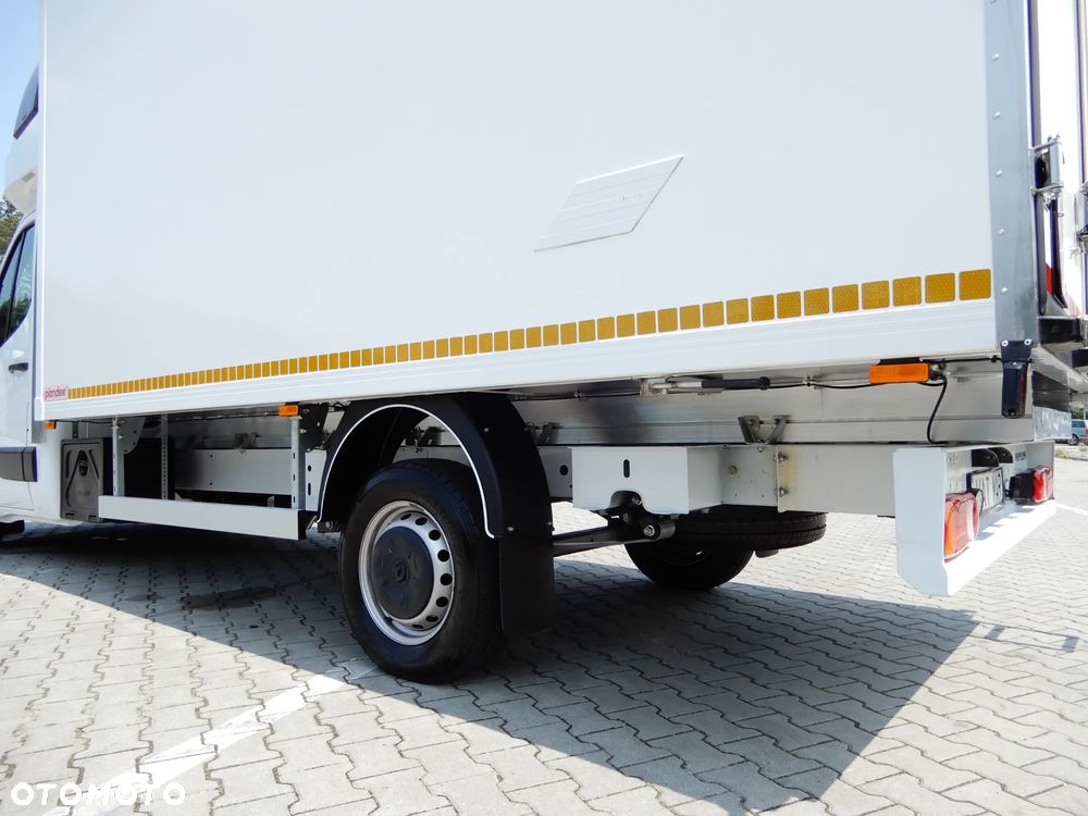 Renault Master 2.3 dCi 163 Km Chłodnia -20*C +30*C Funkcja Grzania Zasilanie V230 Izoterma 4.20 Cm 8 E.Palet Kabina Sypialniana WEBASTO Zawieszenie WZMACNIANE GWARANCJA FABRYCZNA - 16