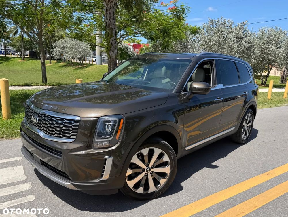 Kia Telluride - 1