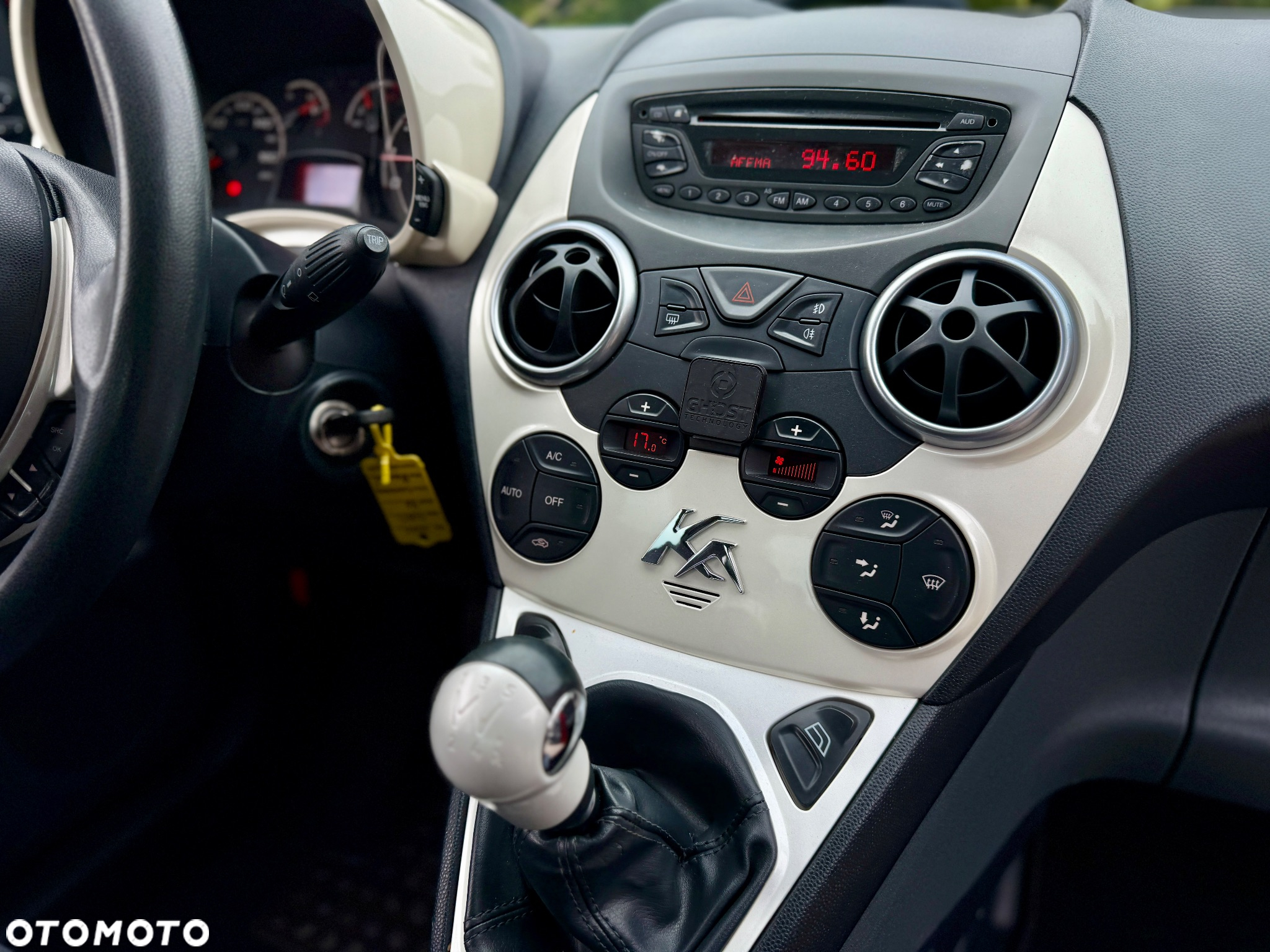 Ford KA 1.2 Titanium+ ASS EU6 - 11