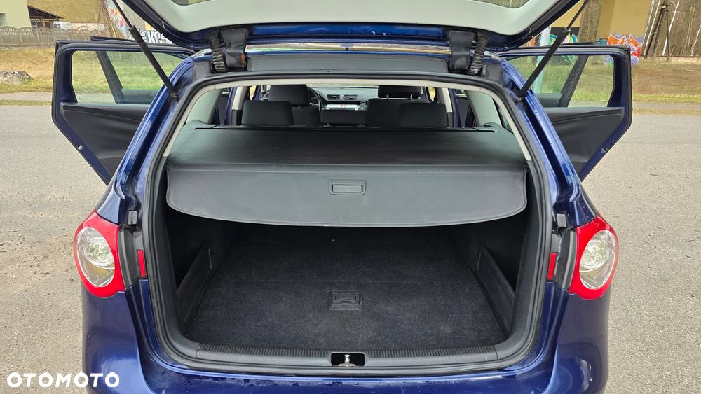 Volkswagen Passat 1.9 TDI DPF Individual - 10