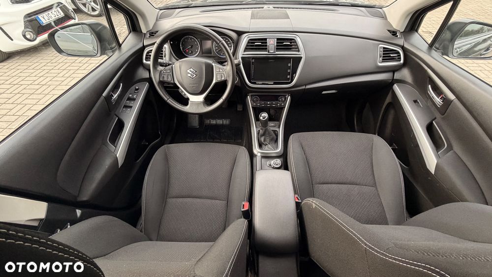 Suzuki S-Cross - 10
