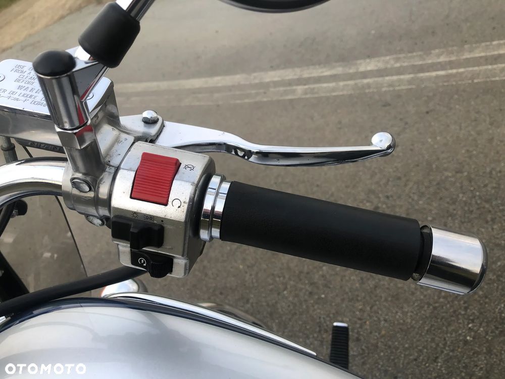 Suzuki Intruder - 20