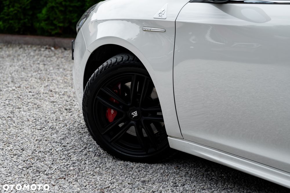 Alfa Romeo Giulietta 1.8 TBi 16V Quadrifoglio Verde - 11