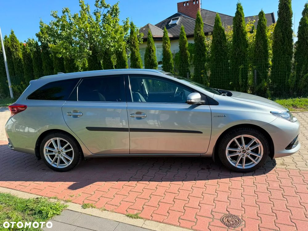 Toyota Auris 1.8 HSD Luna - 3