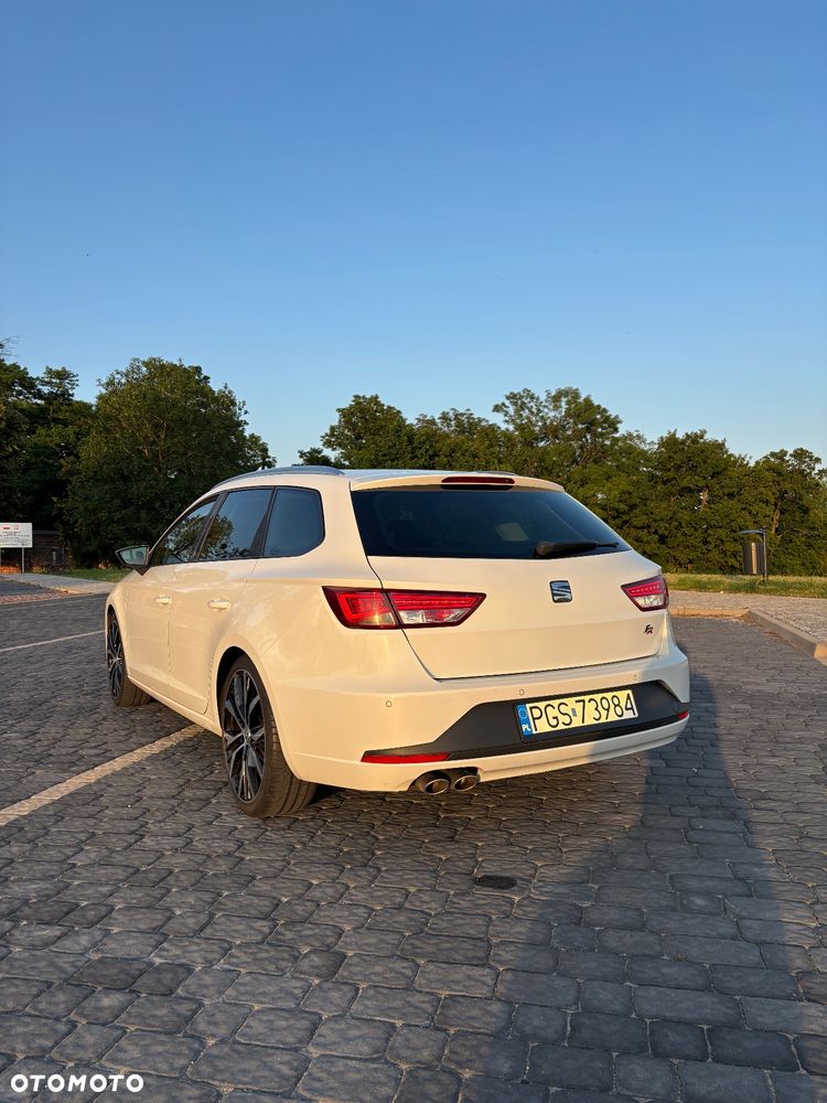 Seat Leon ST 2.0 TDI DPF DSG FR - 23