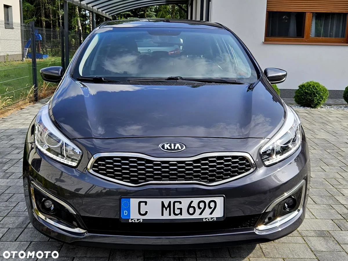 Kia Ceed 1.4 CVVT Dream Team Edition - 18