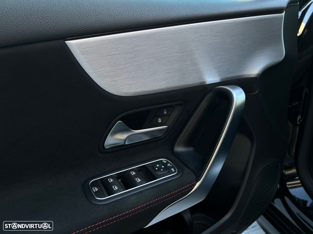 Mercedes-Benz A 180 d AMG Line - 19