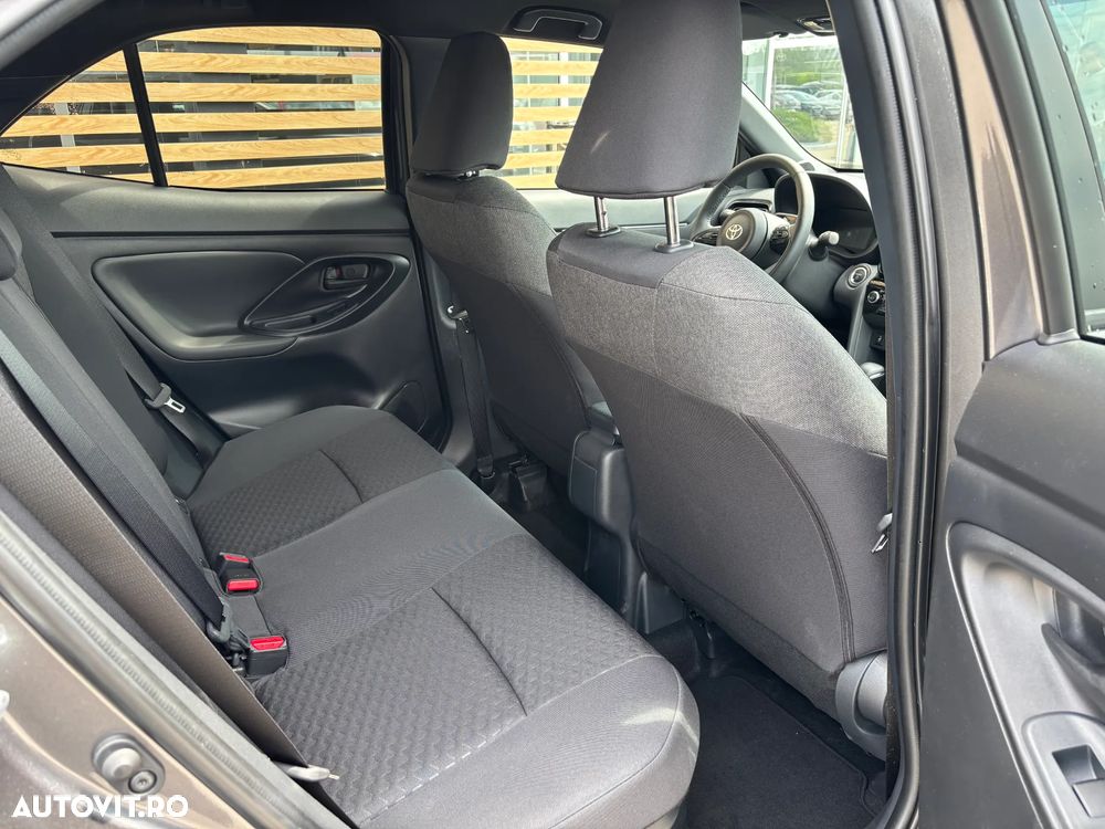 Toyota Yaris Cross 1.5 VVT-i HSD 4x2 Dynamic - 10
